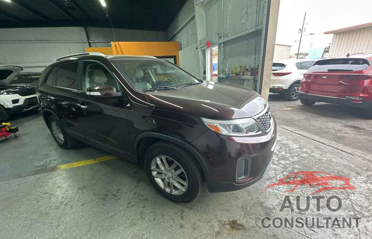 KIA SORENTO 2015 - 5XYKT4A77FG587187