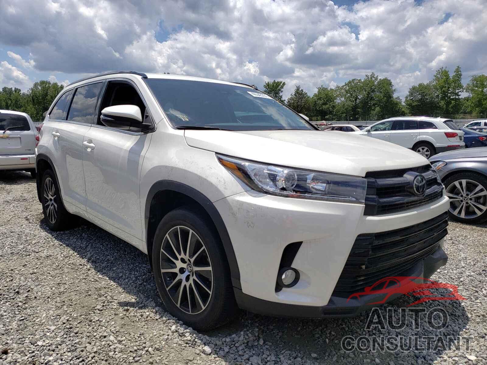 TOYOTA HIGHLANDER 2018 - 5TDJZRFH9JS544152