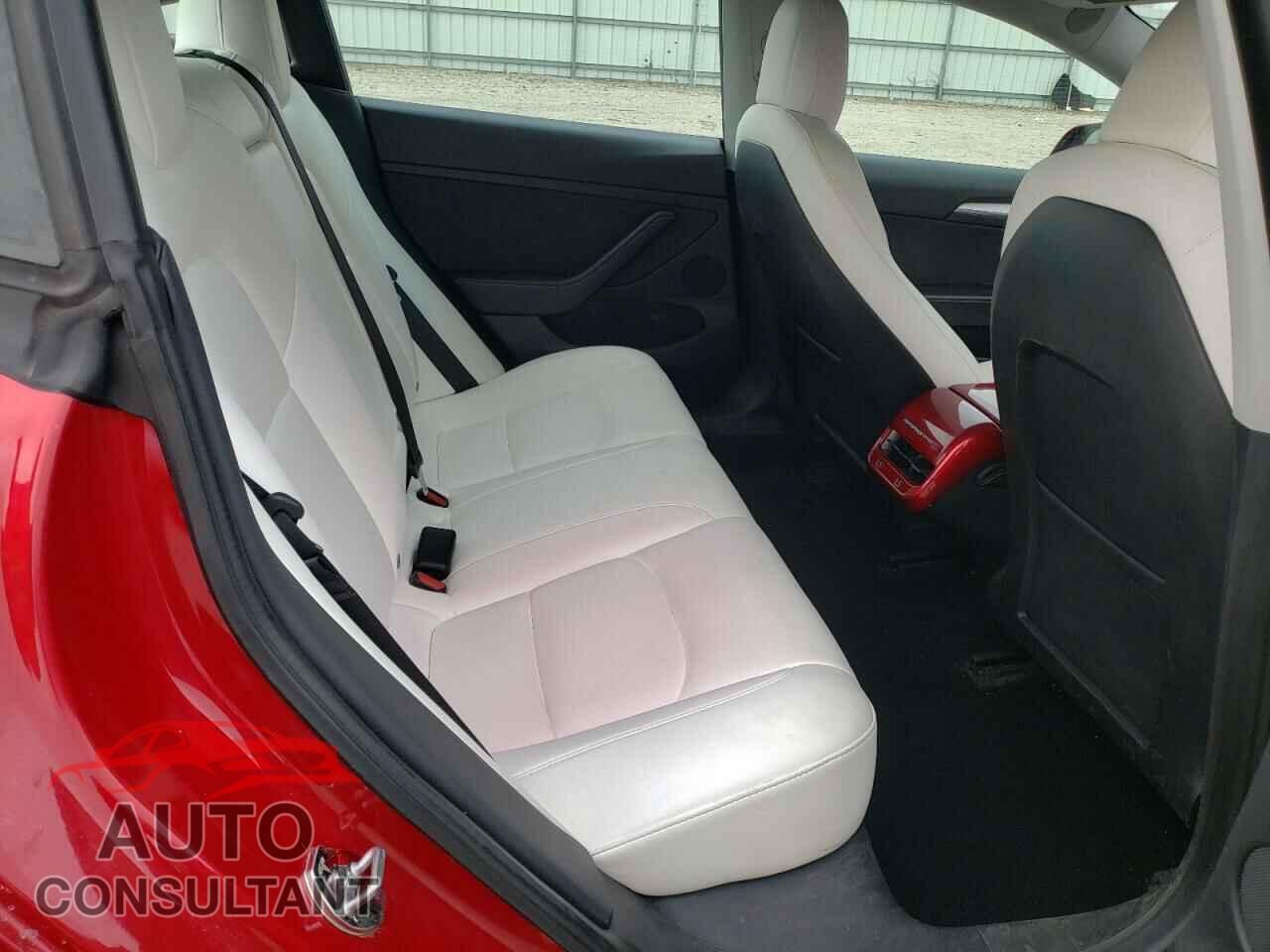 TESLA MODEL 3 2021 - 5YJ3E1EC3MF976157