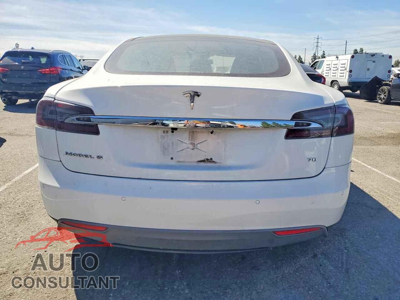 TESLA MODEL S 2015 - 5YJSA1E13FF101282