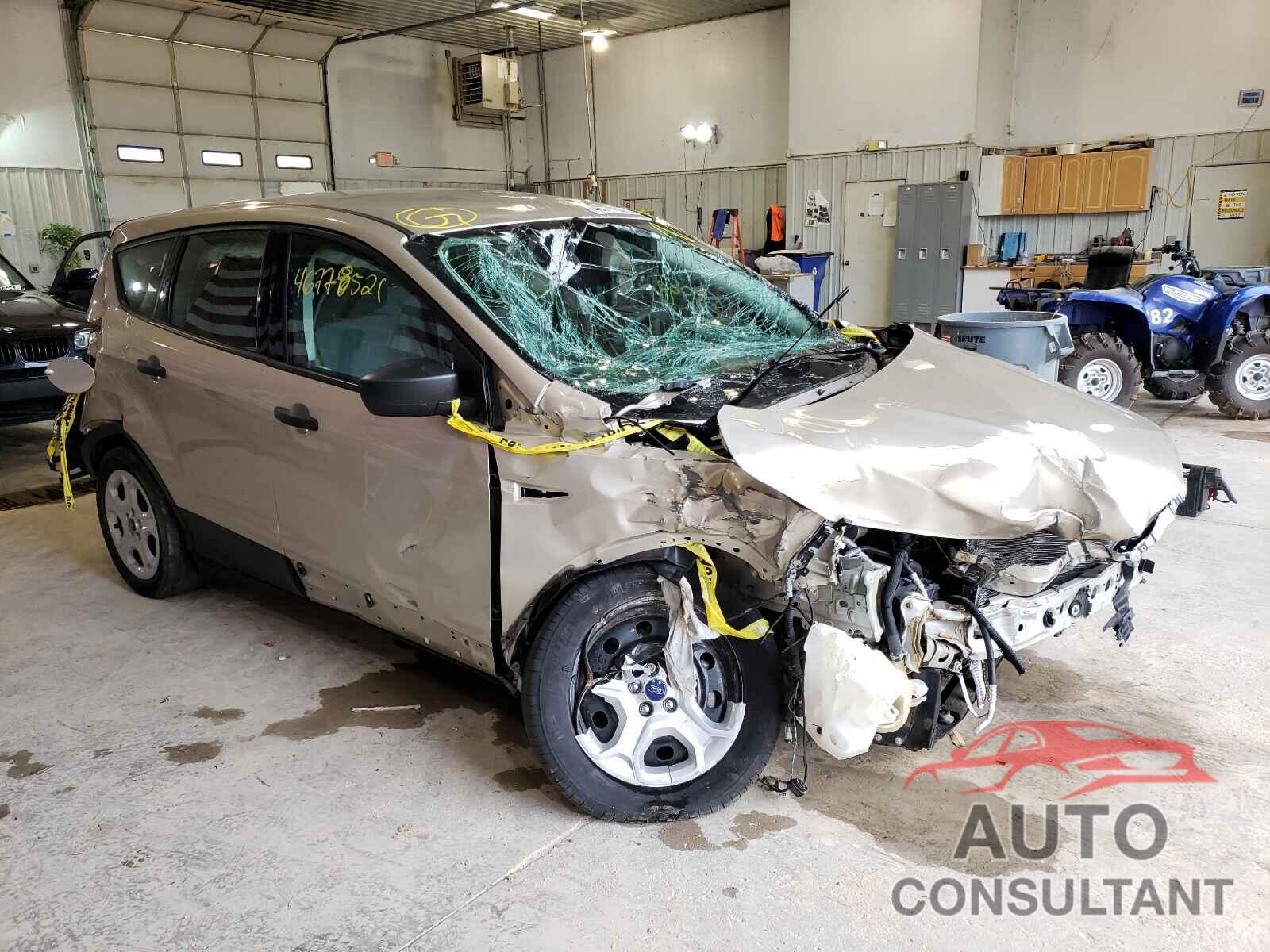FORD ESCAPE 2017 - 1FMCU0F71HUD53482