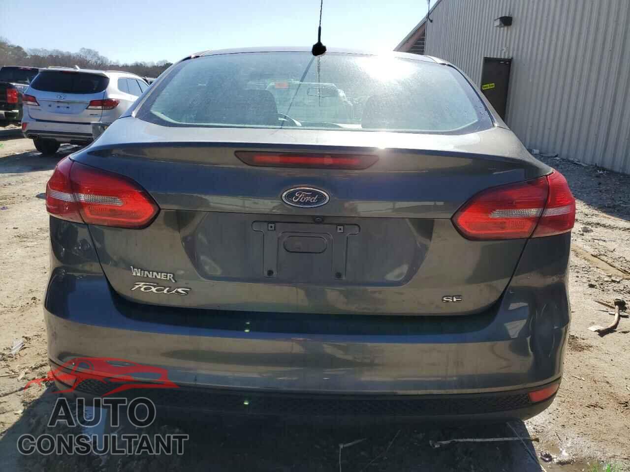 FORD FOCUS 2017 - 1FADP3F23HL227464