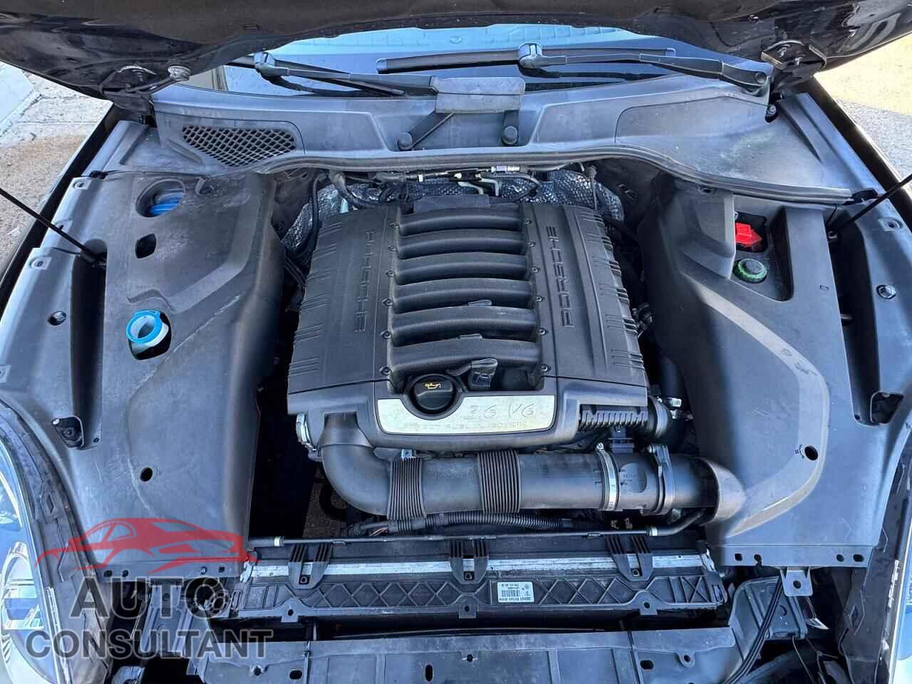 PORSCHE CAYENNE 2017 - WP1AA2A25HKA85543