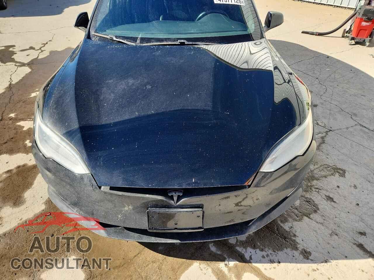 TESLA MODEL S 2018 - 5YJSA1E26JF294013
