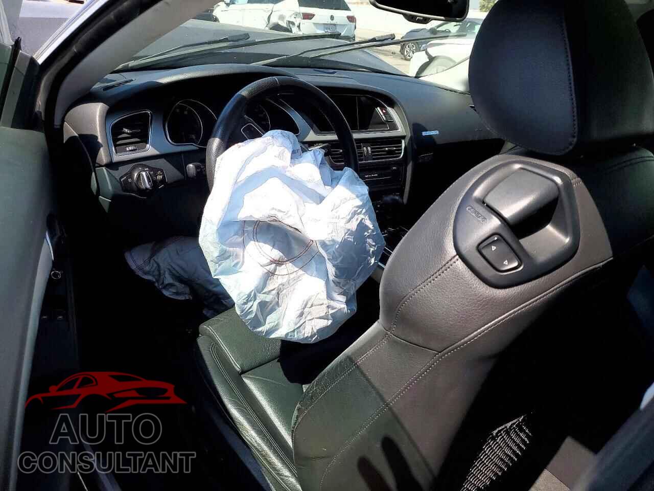 AUDI A5 2012 - WAULFAFR0CA007517