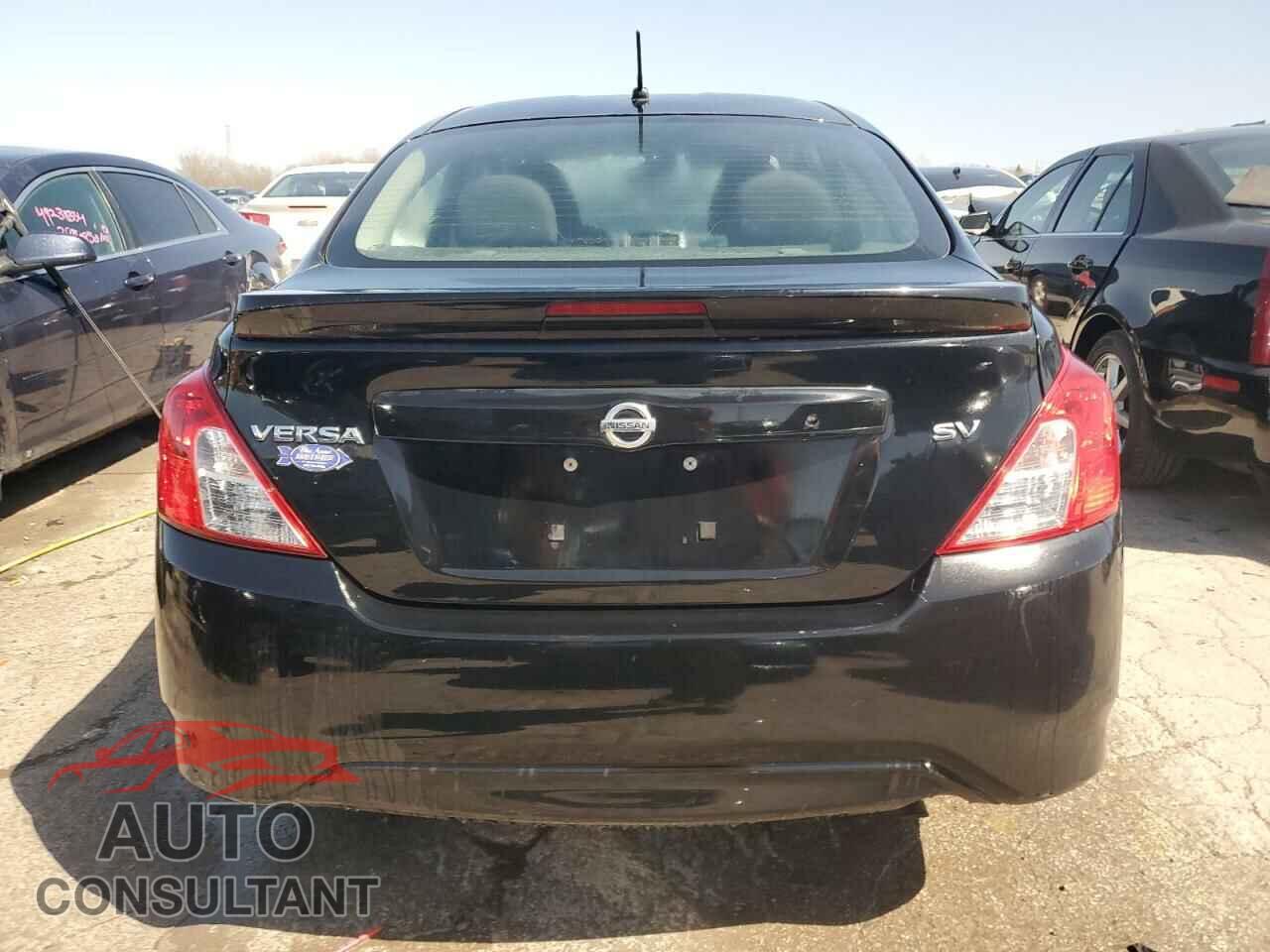 NISSAN VERSA 2017 - 3N1CN7AP3HL840830