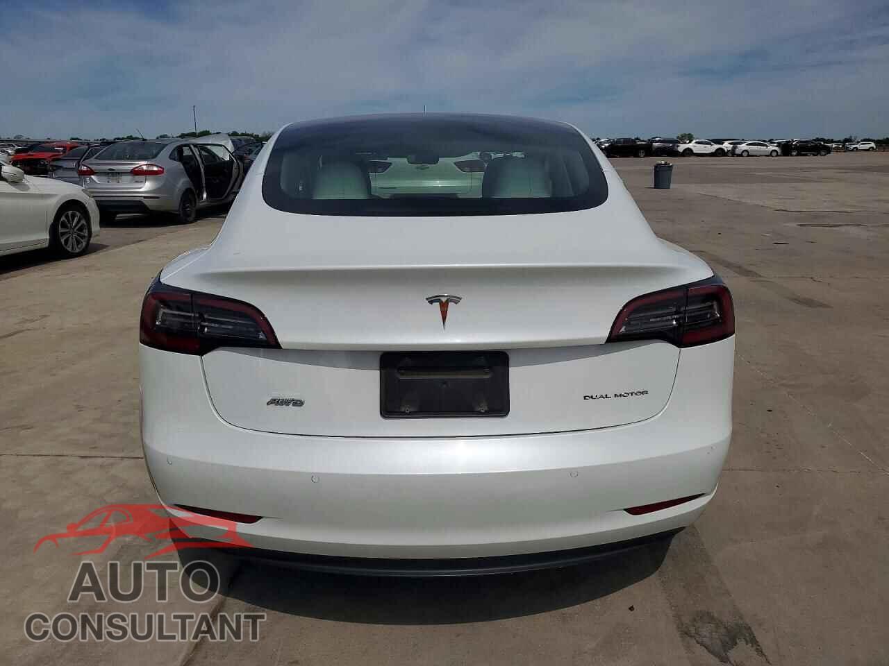TESLA MODEL 3 2021 - 5YJ3E1EB2MF855157