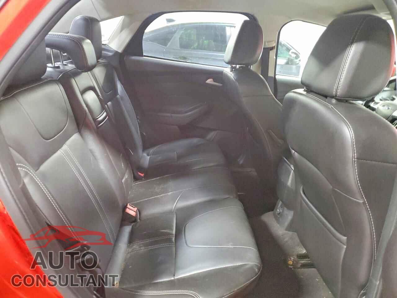 FORD FOCUS 2013 - 1FADP3F21DL290959