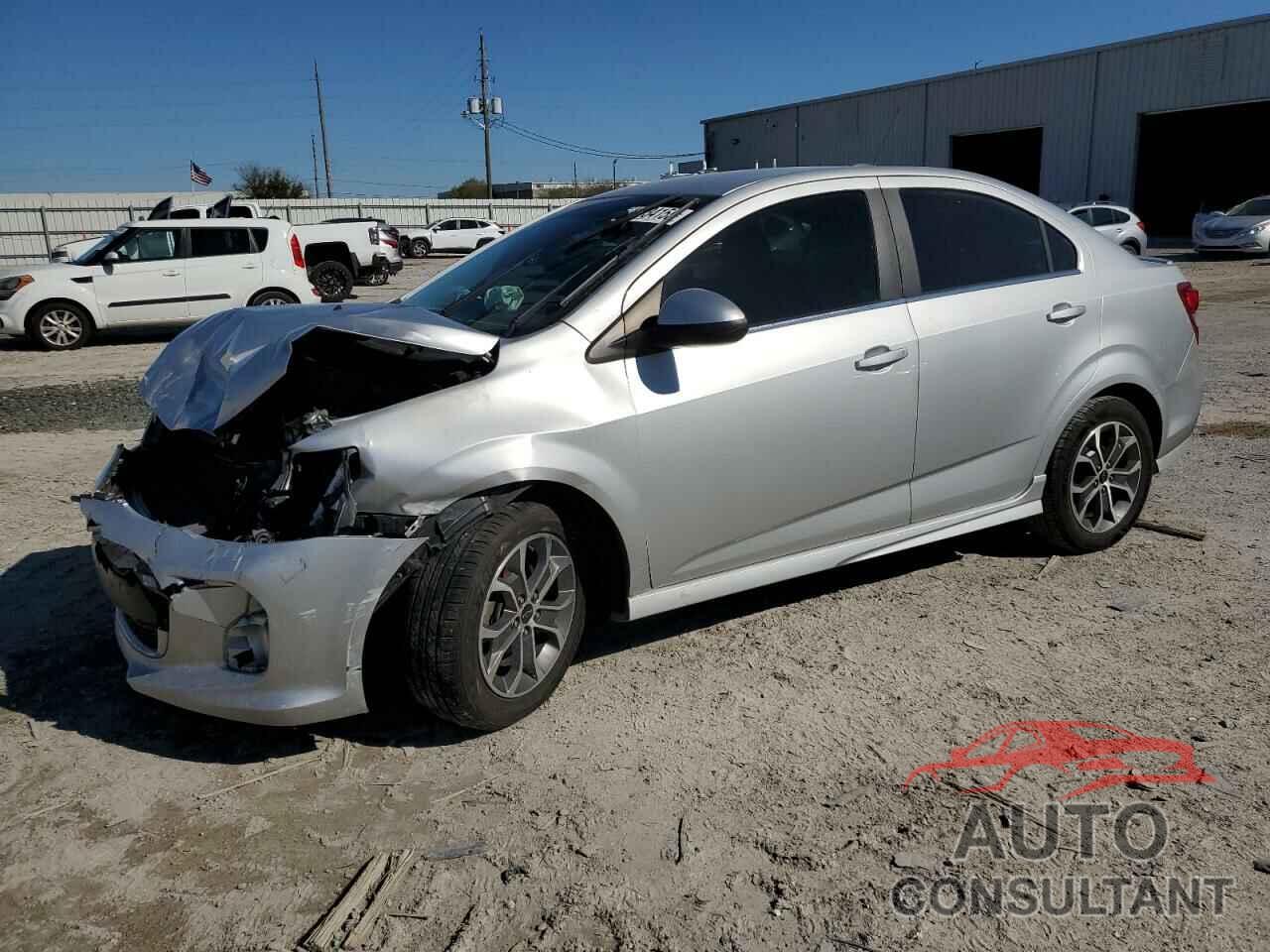 CHEVROLET SONIC 2018 - 1G1JD5SH5J4123580