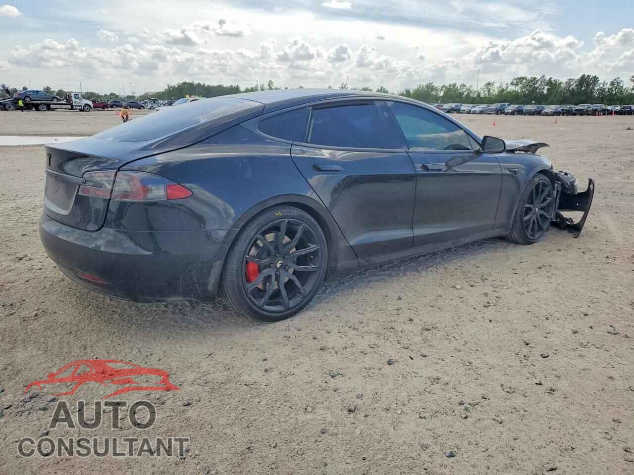 TESLA MODEL S 2017 - 5YJSA1E16HF202738