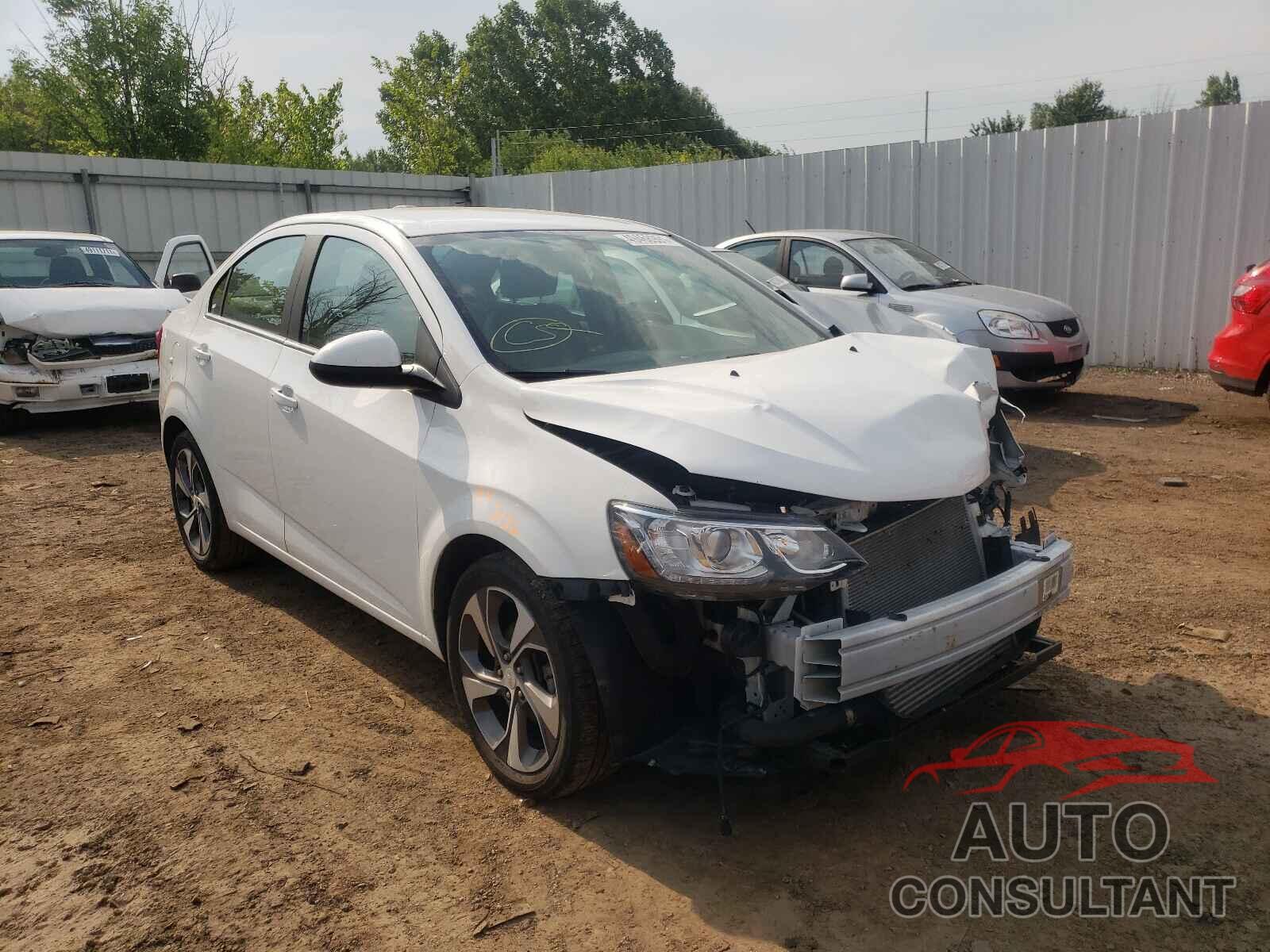 CHEVROLET SONIC 2019 - 1G1JF5SB4K4126073