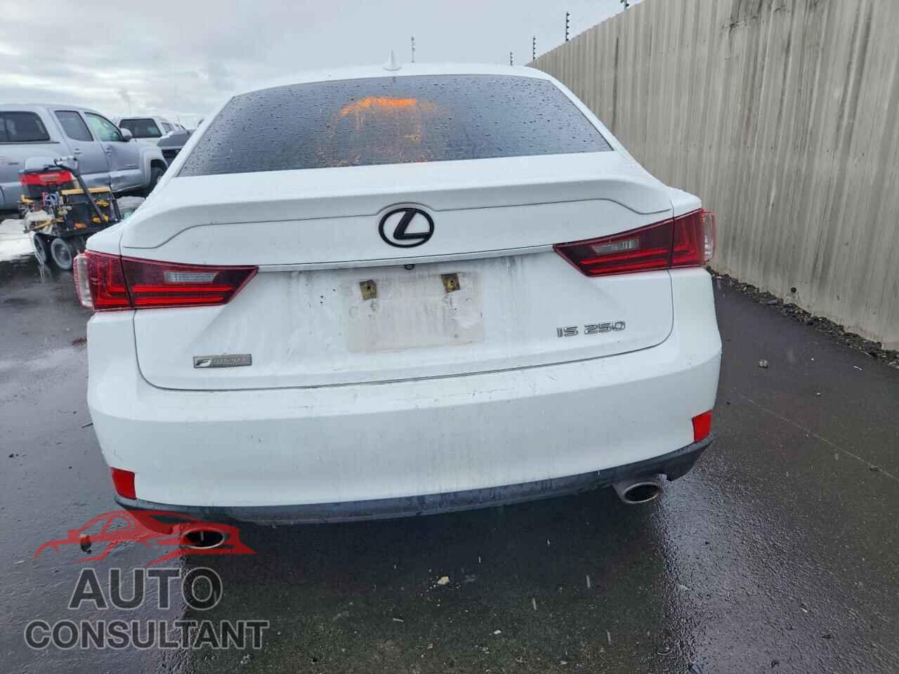 LEXUS IS 2015 - JTHBF1D24F5080695