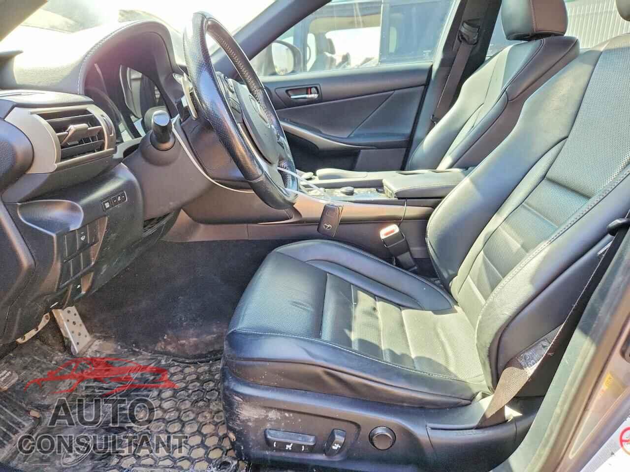 LEXUS IS 2014 - JTHCE1D24E5003153