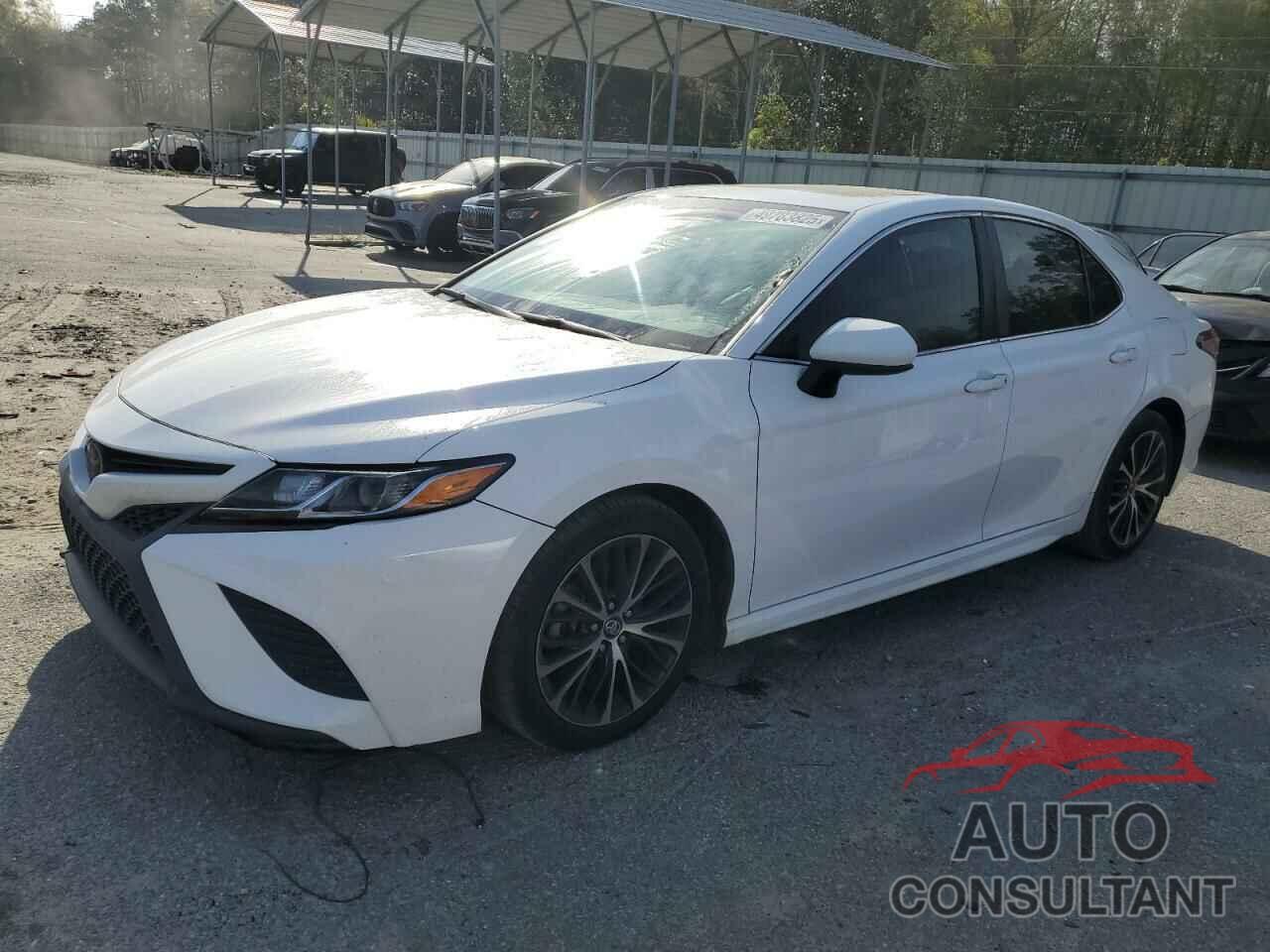 TOYOTA CAMRY 2018 - 4T1B11HK0JU058942