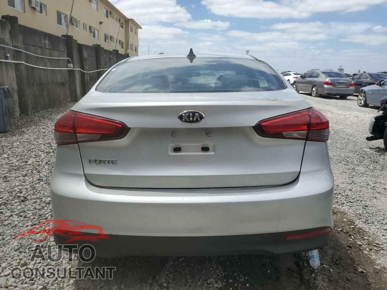 KIA FORTE 2017 - 3KPFK4A72HE069332