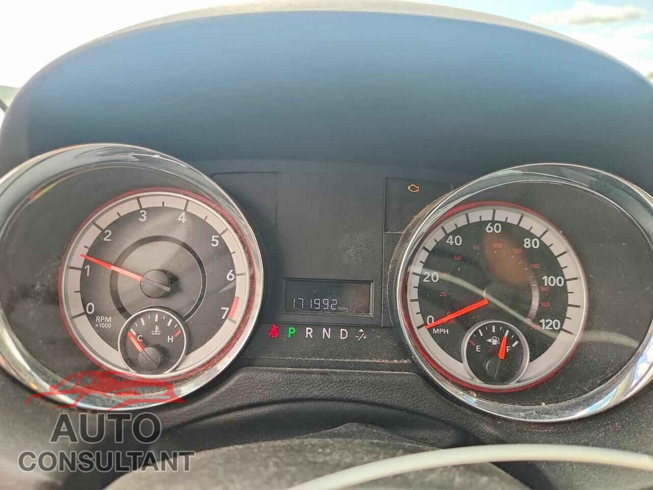 DODGE CARAVAN 2011 - 2D4RN3DG5BR739099