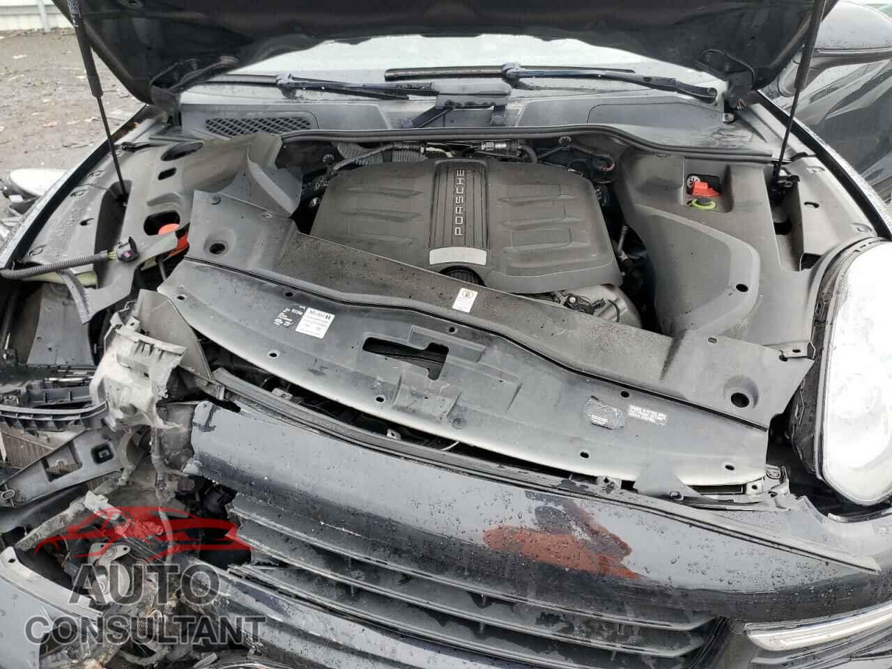 PORSCHE CAYENNE 2016 - WP1AD2A2XGLA71525