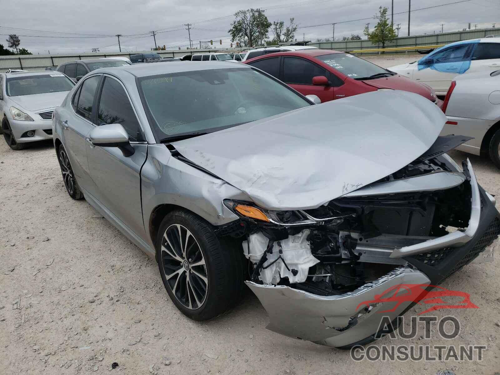 TOYOTA CAMRY 2020 - 4T1G11AKXLU871594