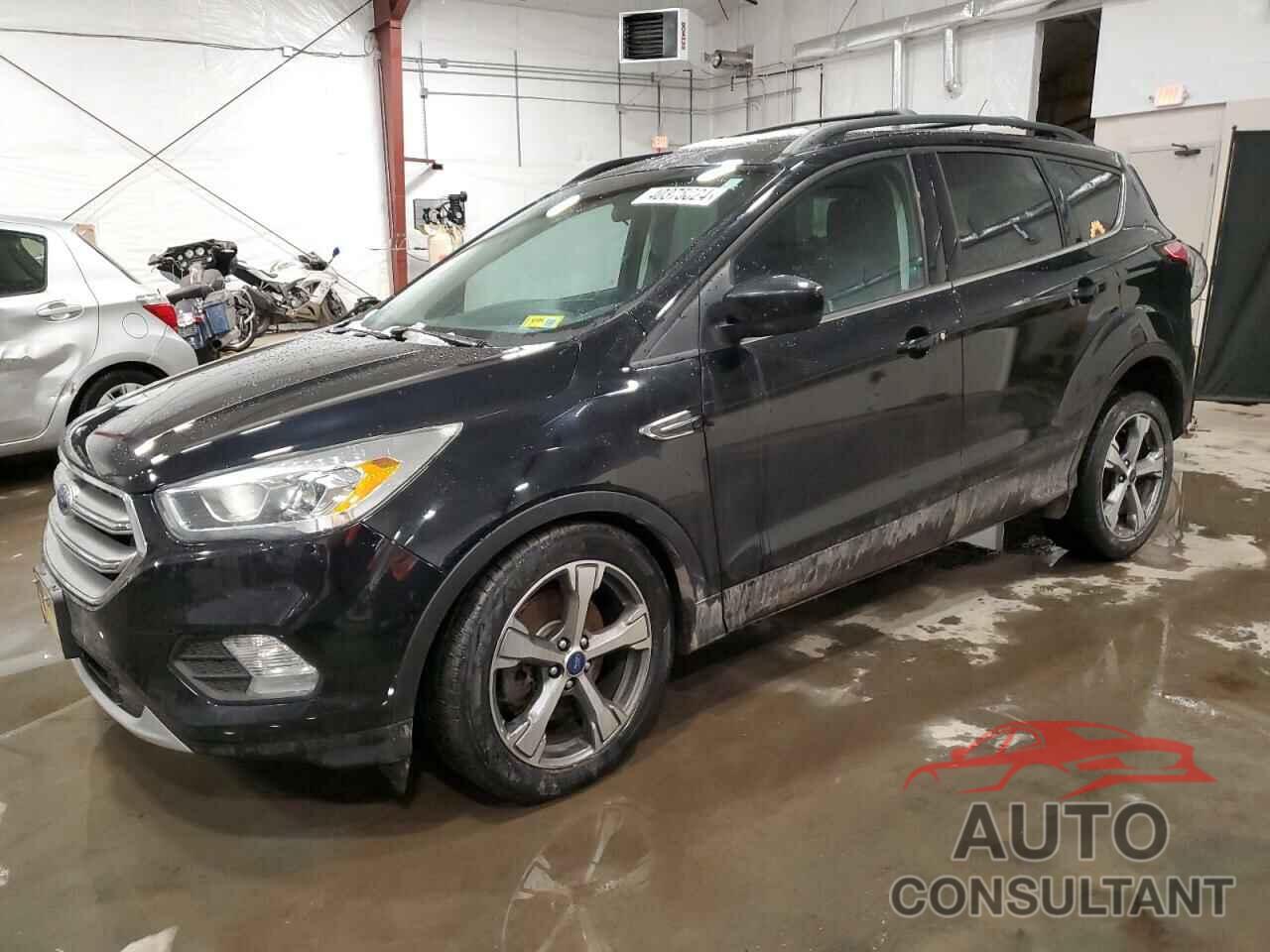 FORD ESCAPE 2017 - 1FMCU9G91HUD47329