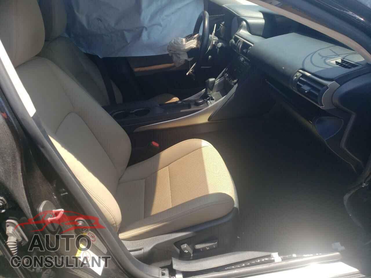 LEXUS IS 2017 - JTHBA1D25H5048274