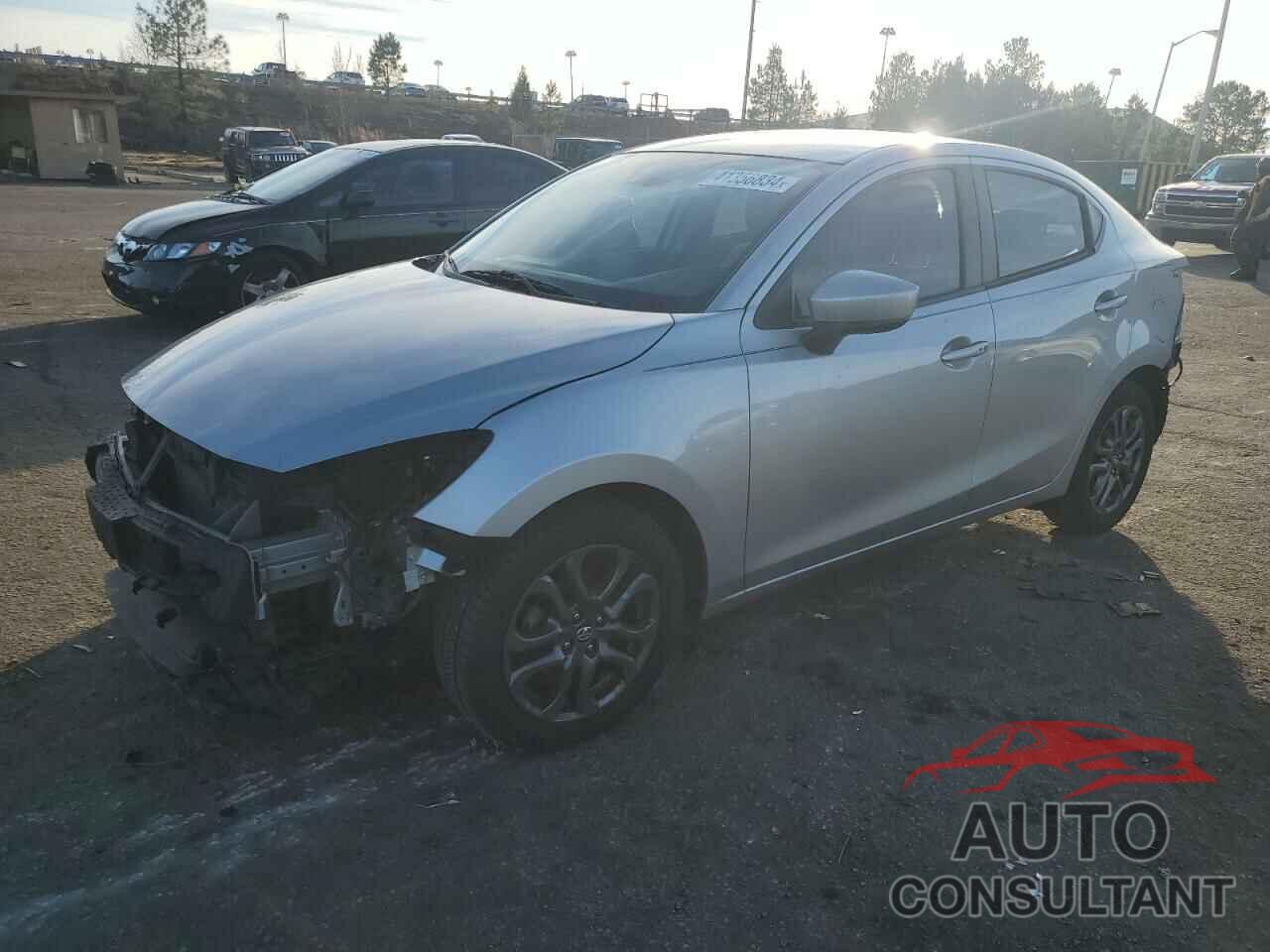 TOYOTA YARIS 2019 - 3MYDLBYV6KY500212