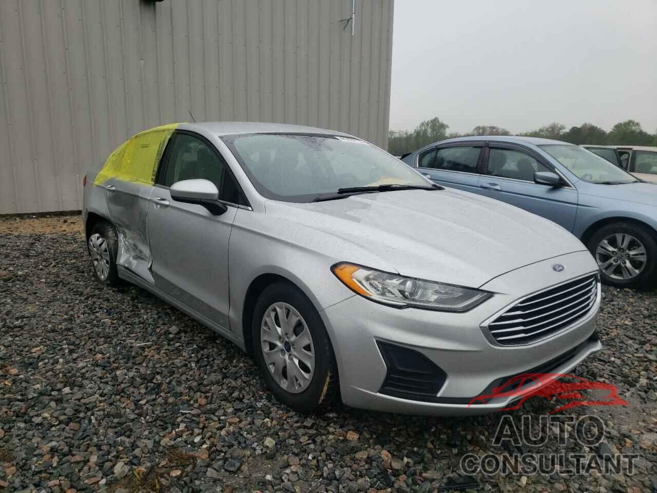 FORD FUSION 2019 - 3FA6P0G71KR162592