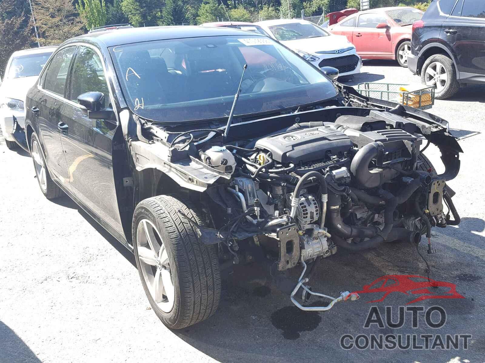 VOLKSWAGEN PASSAT 2015 - 1VWAT7A34FC085748