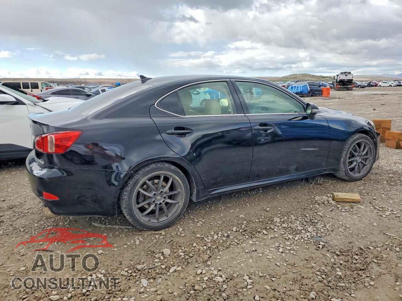 LEXUS IS 2012 - JTHCF5C20C5055933