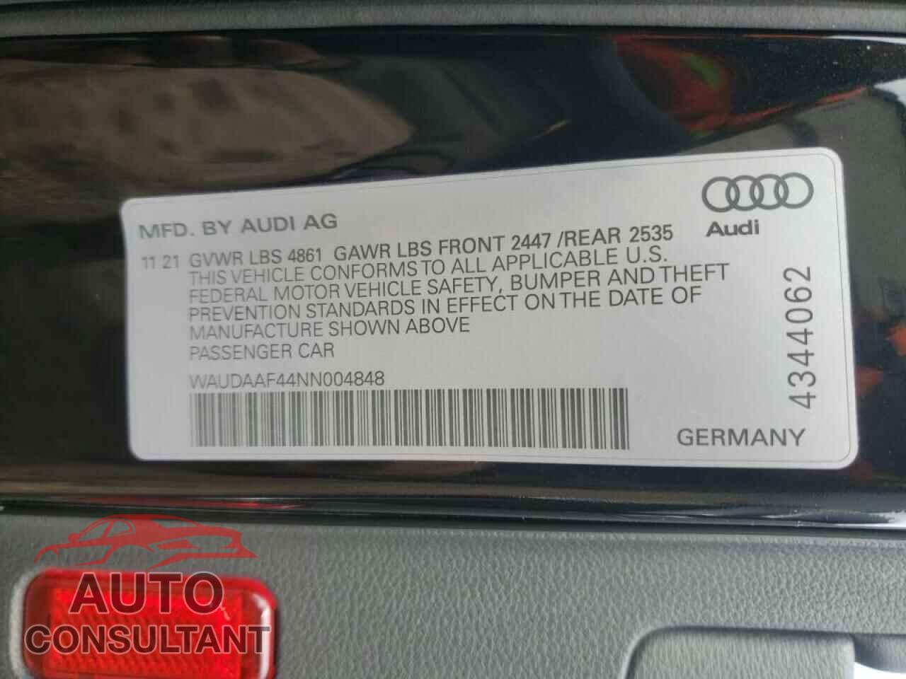 AUDI A4 2022 - WAUDAAF44NN004848