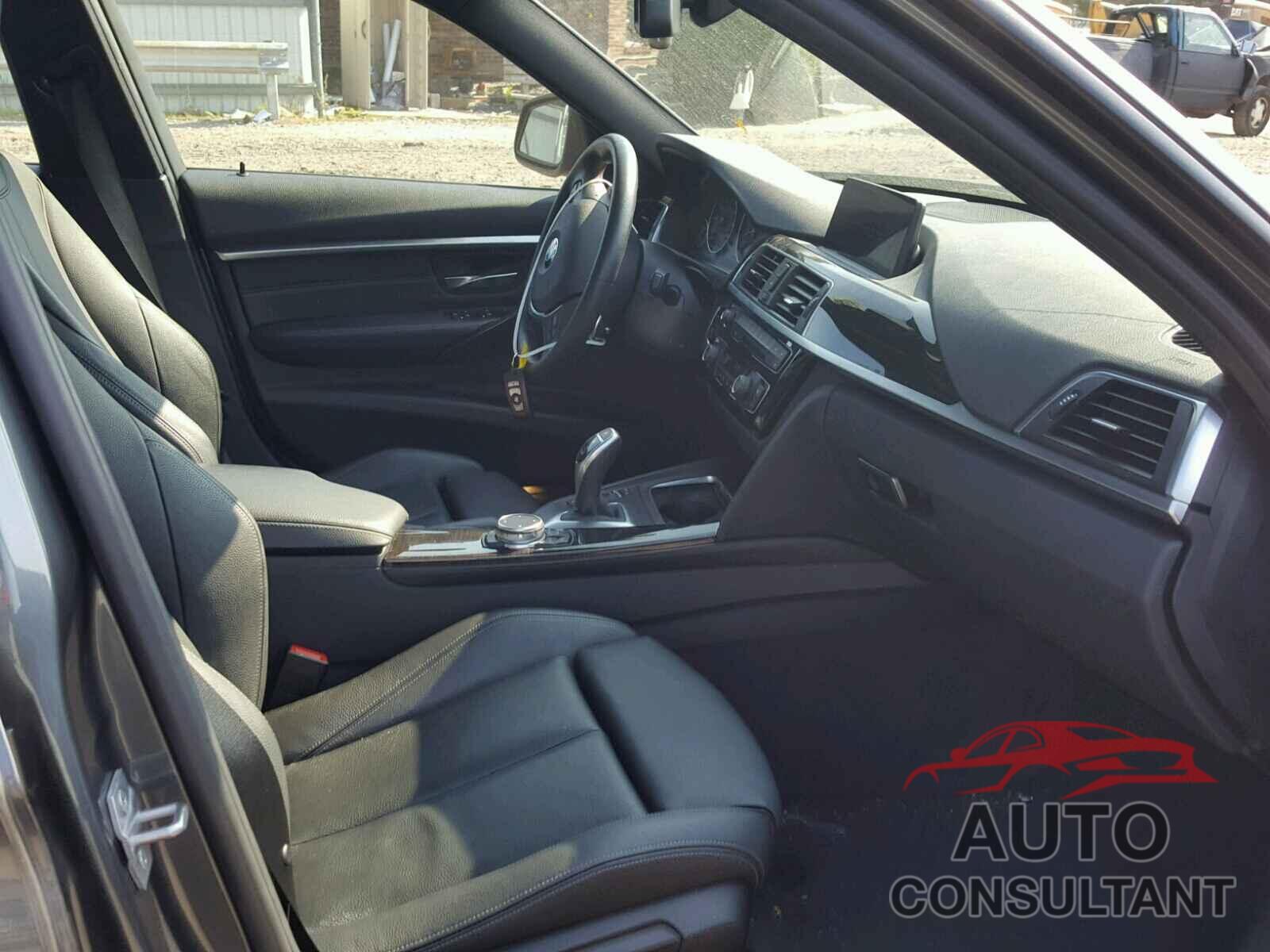 BMW 3 SERIES 2016 - WBA8E3G59GNT76567