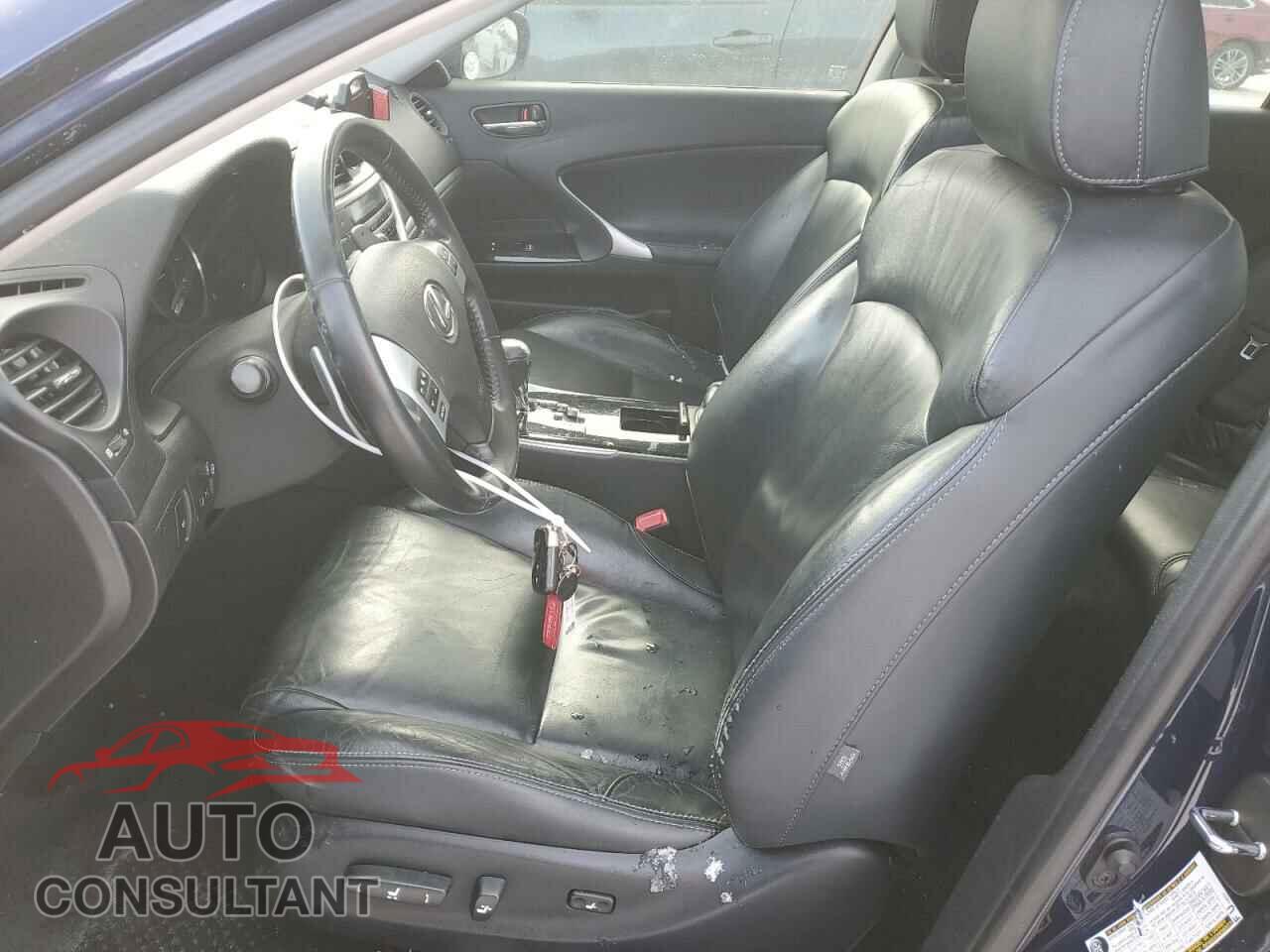 LEXUS IS 2011 - JTHCF5C2XB5049247