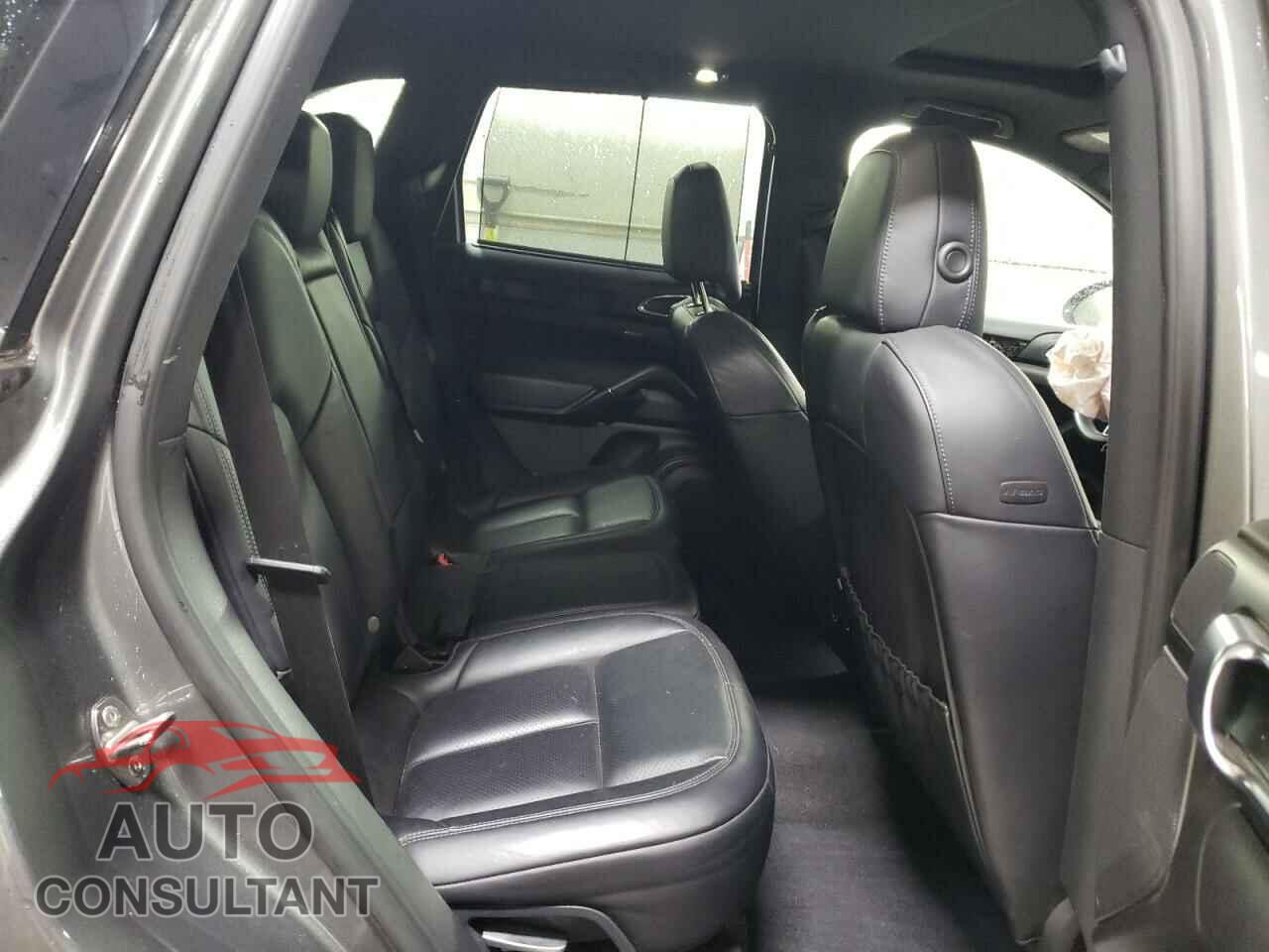 PORSCHE CAYENNE 2015 - WP1AF2A24FLA35760