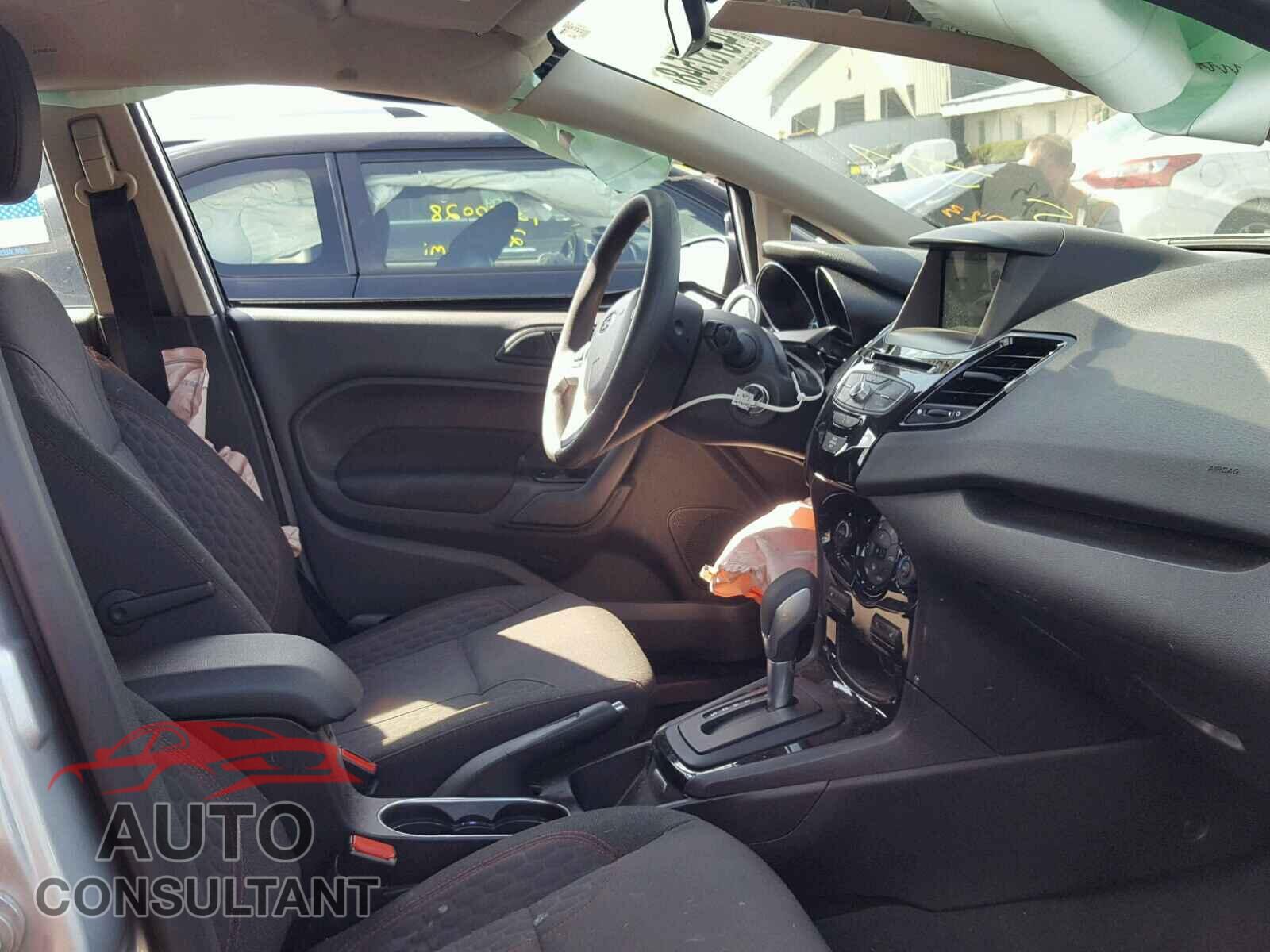 FORD FIESTA SE 2017 - 3FADP4EJ4HM142811
