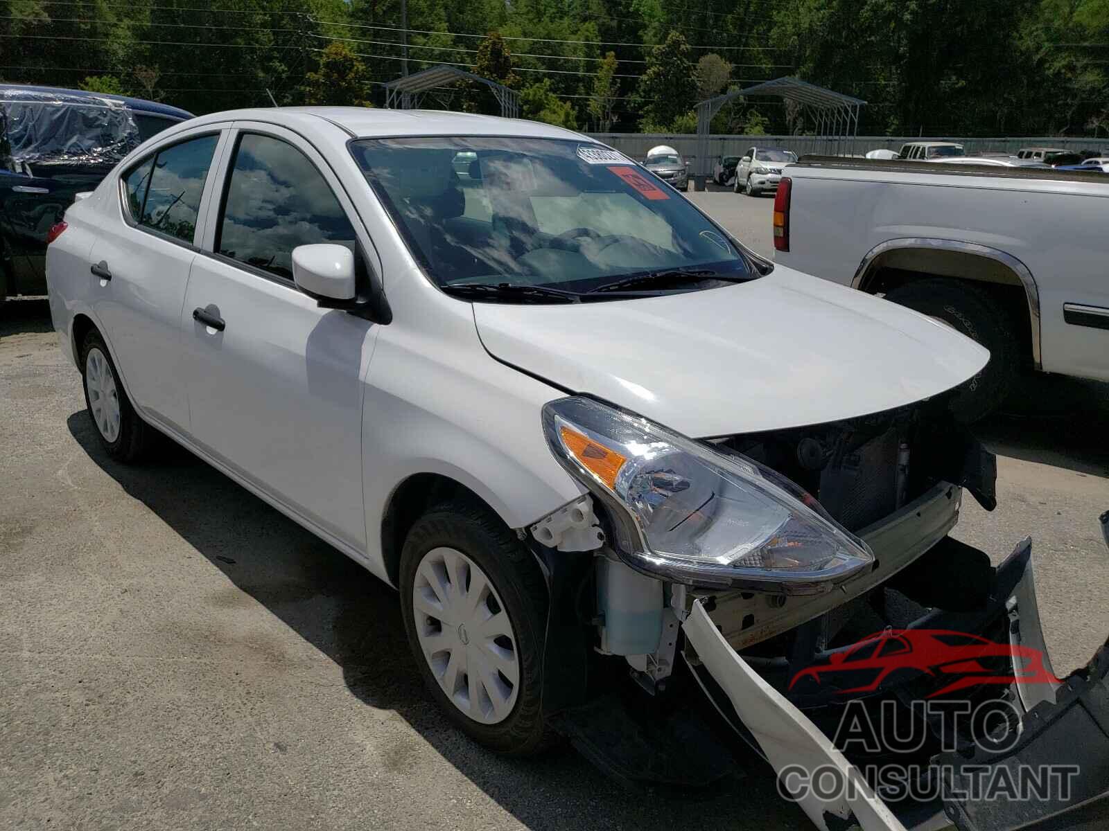 NISSAN VERSA 2018 - 3N1CN7AP5JL848790
