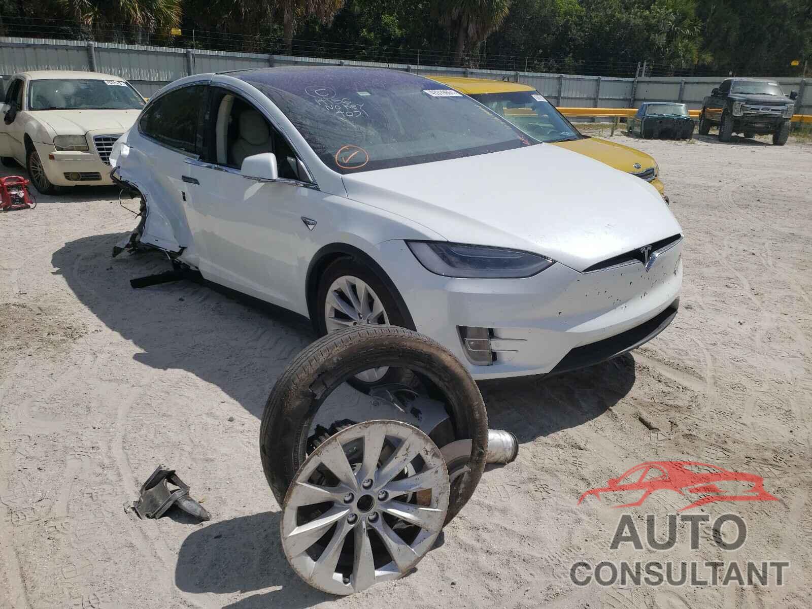 TESLA MODEL X 2018 - 5YJXCBE22JF104021