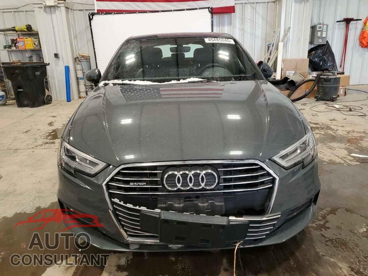 AUDI A3 2017 - WAUTPBFF3HA056582