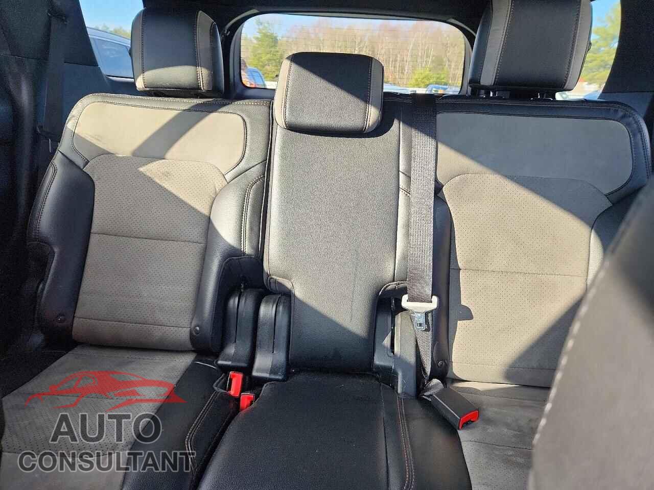 FORD EXPLORER 2017 - 1FM5K8D82HGD39159