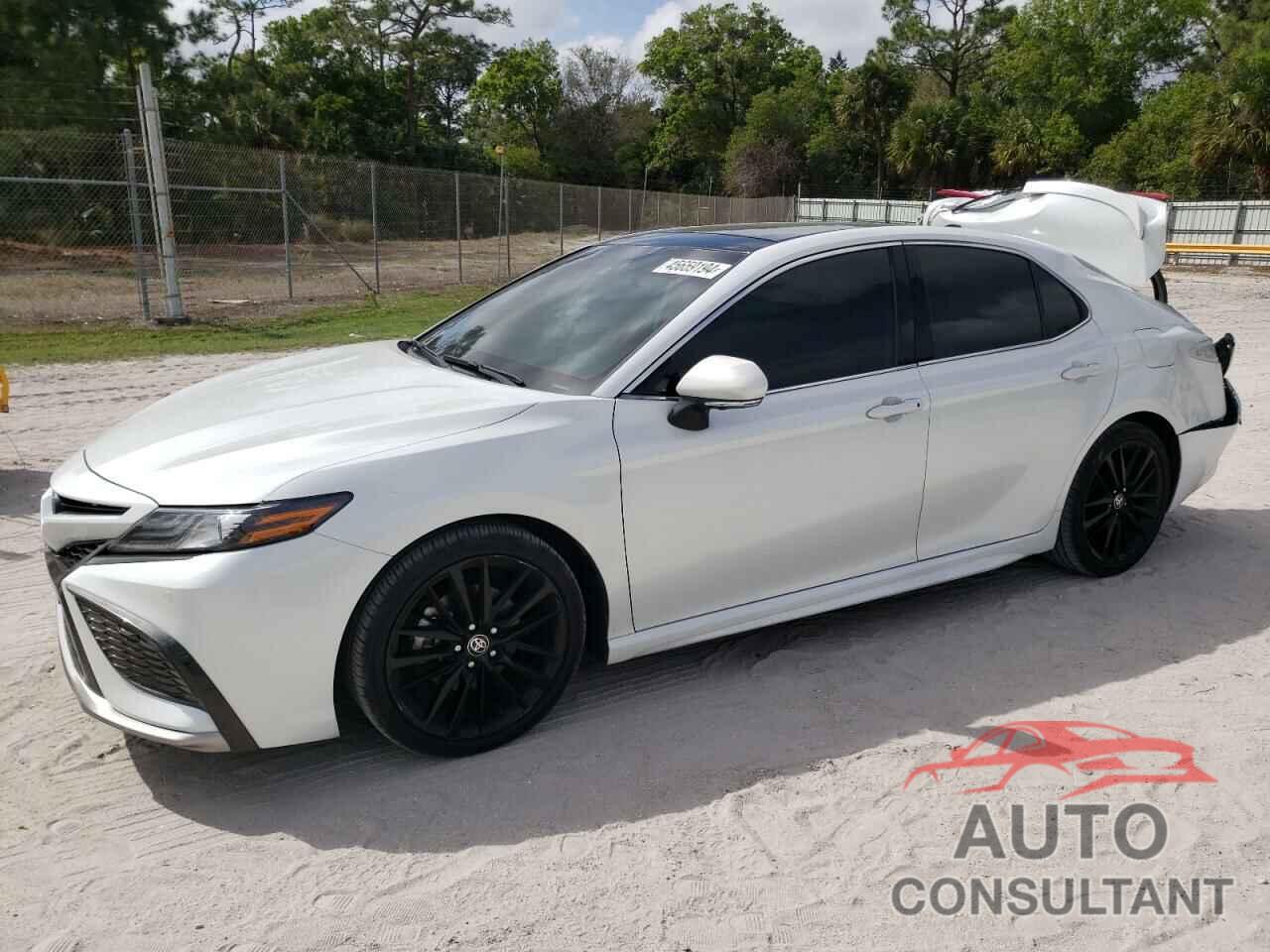 TOYOTA CAMRY 2022 - 4T1KZ1AK9NU065946