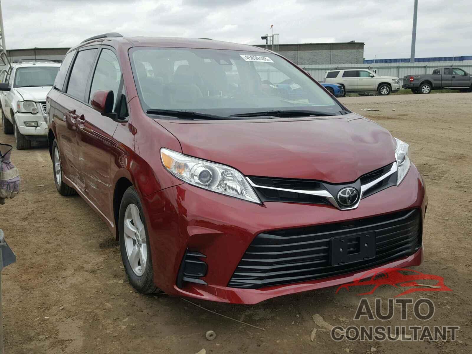 TOYOTA SIENNA LE 2019 - 5TDKZ3DC5KS968177