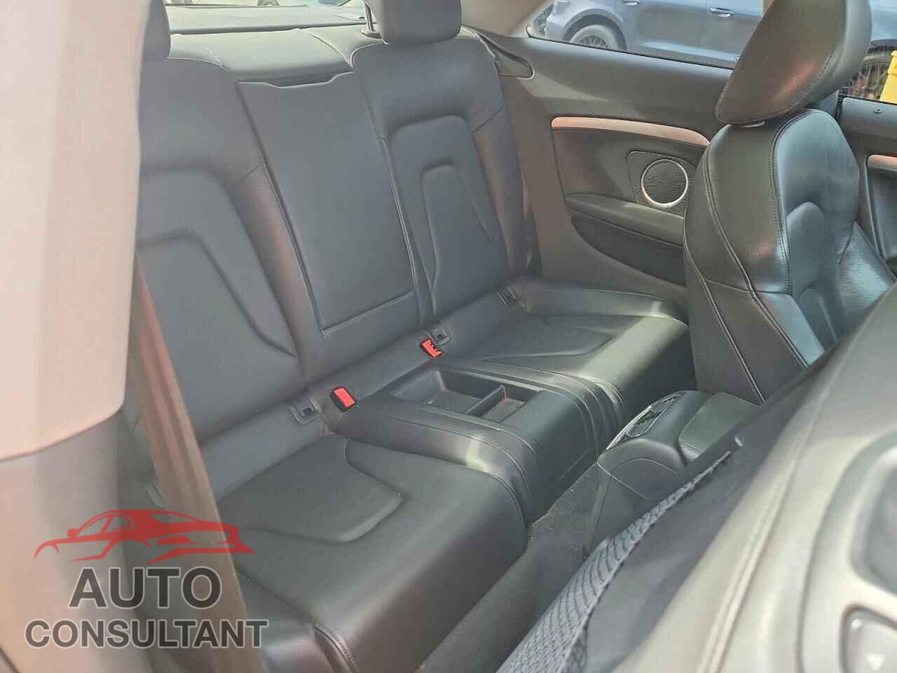 AUDI A5 2013 - WAUVFAFR2DA008078