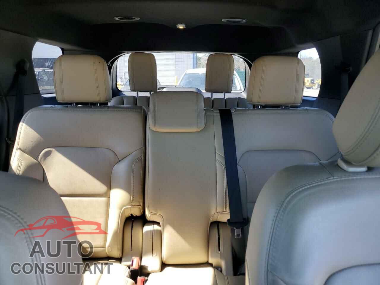 FORD EXPLORER 2017 - 1FM5K7D84HGD15522