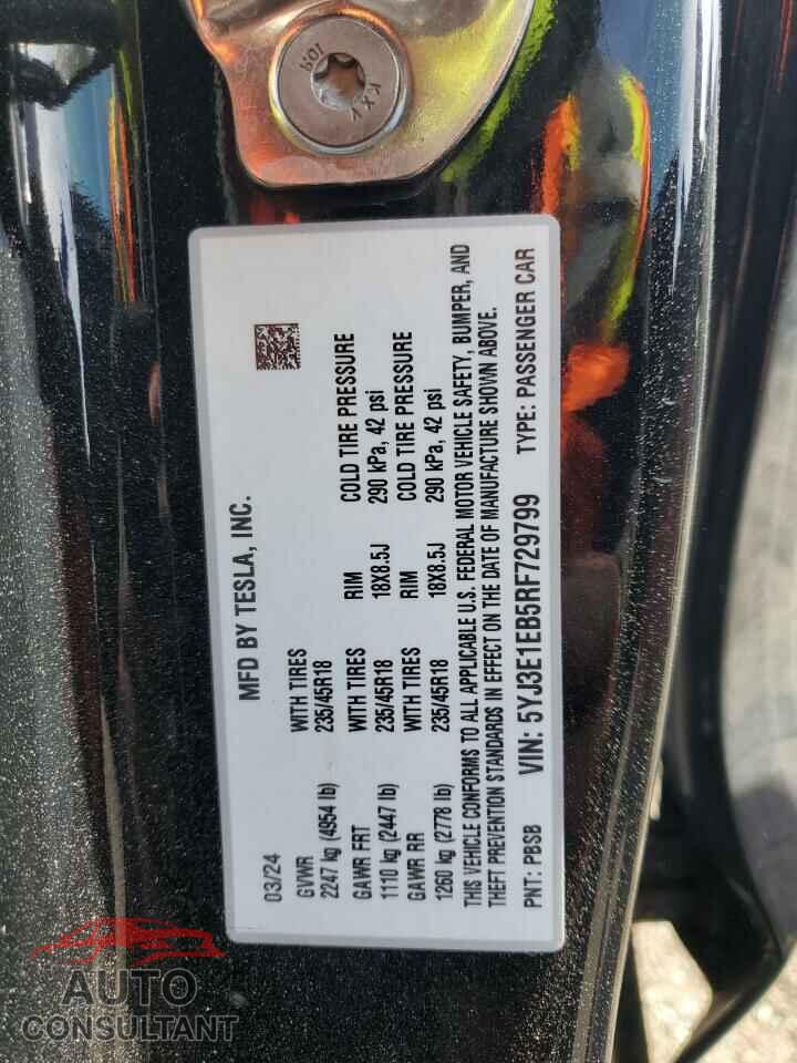 TESLA MODEL 3 2024 - 5YJ3E1EB5RF729799