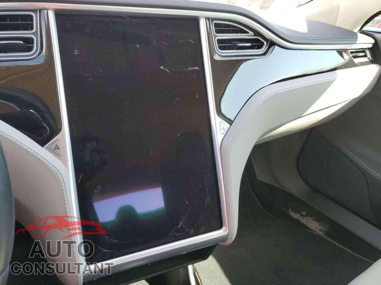 TESLA MODEL S 2013 - 5YJSA1CN8DFP27011