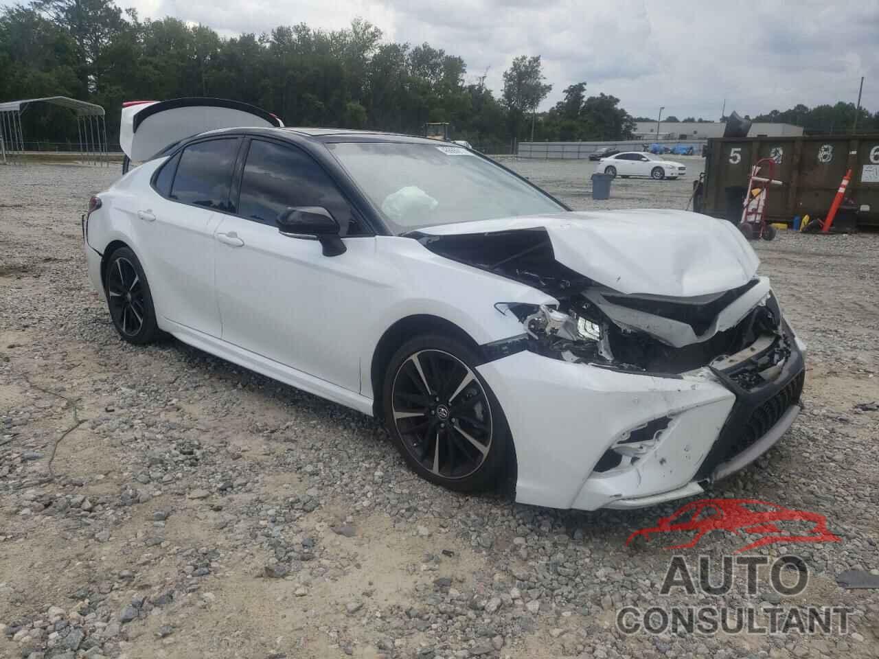 TOYOTA CAMRY 2018 - 4T1B61HK9JU149774