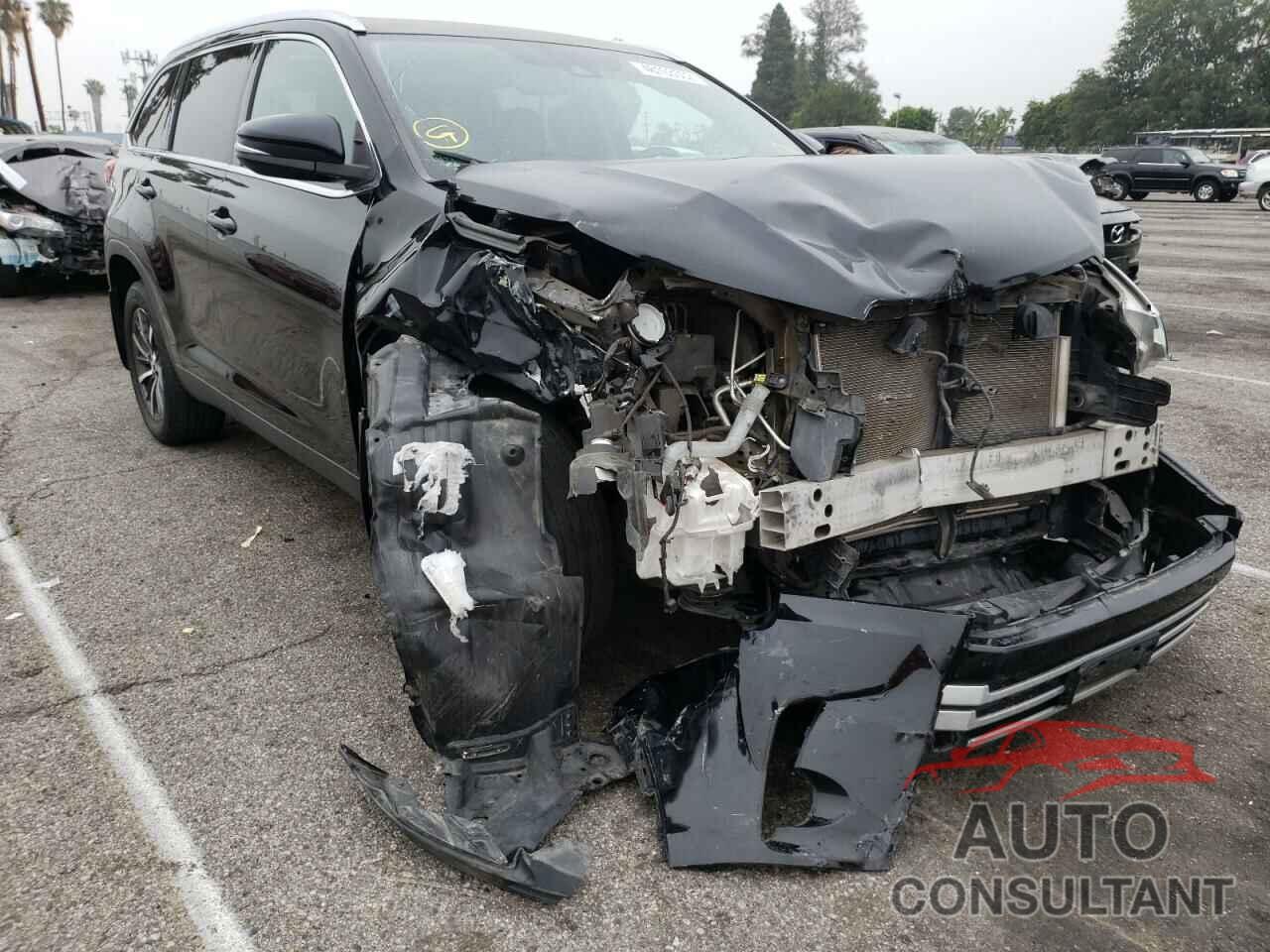 TOYOTA HIGHLANDER 2019 - 5TDJZRFH1KS573484