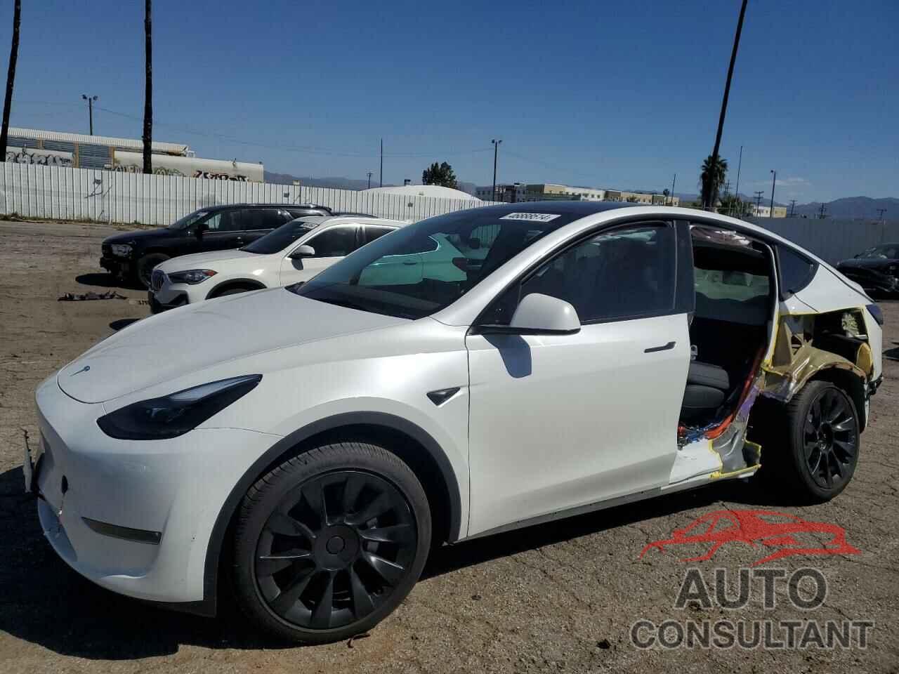 TESLA MODEL Y 2023 - 7SAYGDEE6PA175956