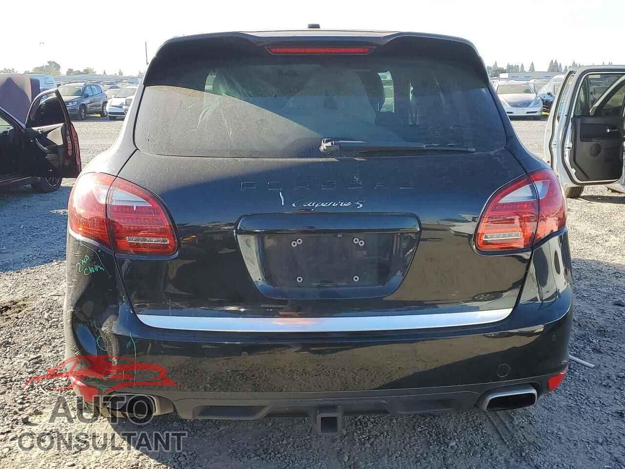 PORSCHE CAYENNE 2012 - WP1AB2A2XCLA40601