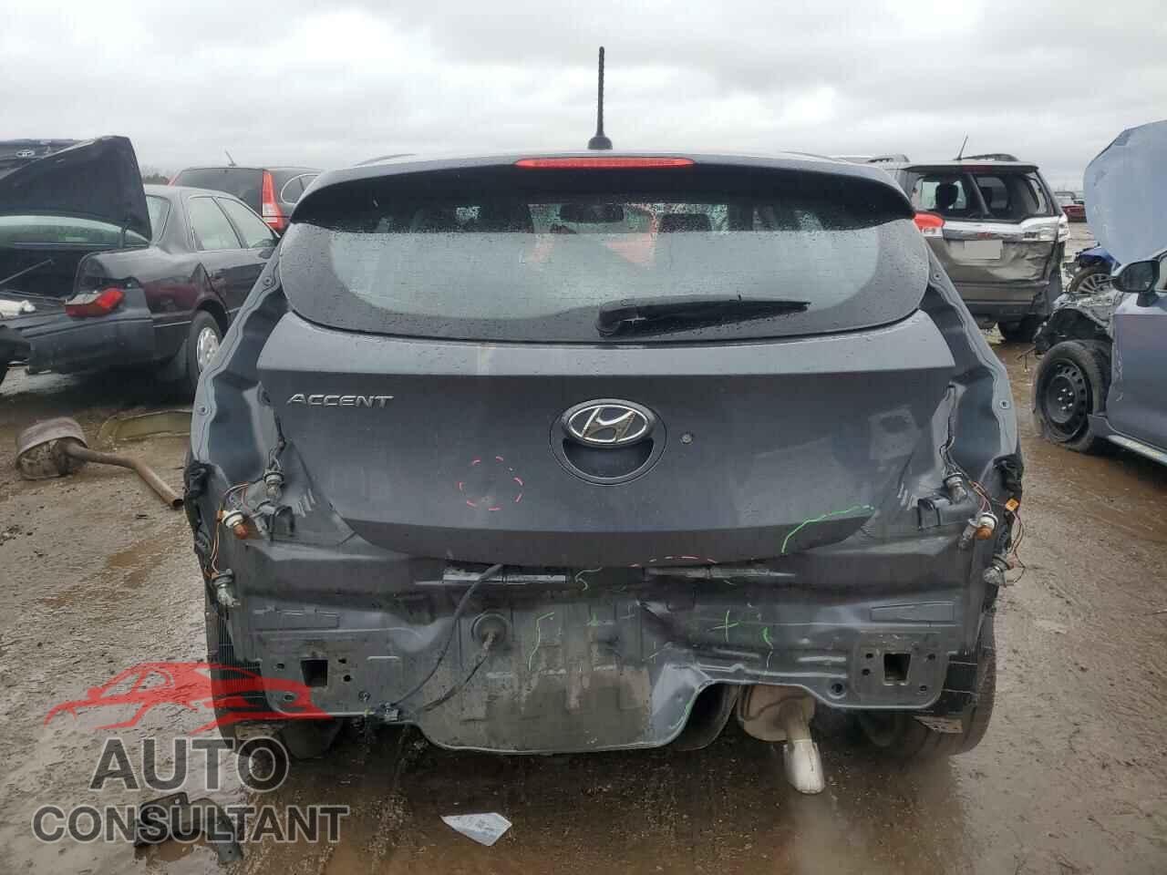 HYUNDAI ACCENT 2013 - KMHCU5AE4DU093141