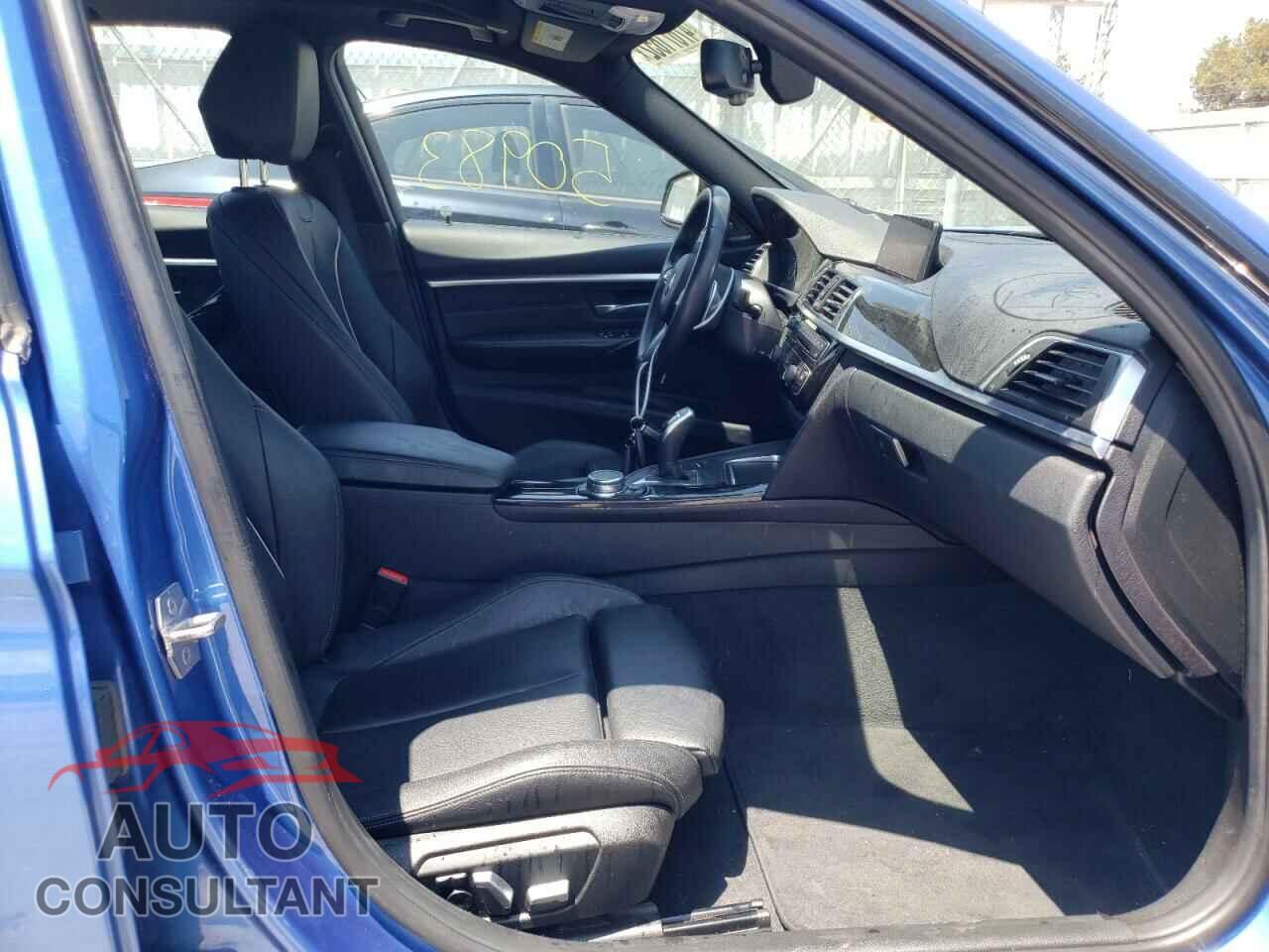 BMW 3 SERIES 2016 - WBA8E3G54GNU03612