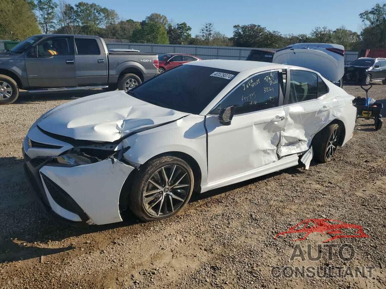 TOYOTA CAMRY 2022 - 4T1G11AK2NU625321
